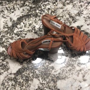 never worn steve madden brown heels